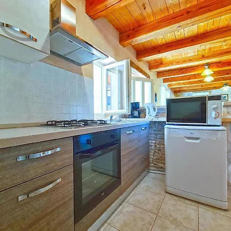 Дом отдыха Fuer 6 Personen Ca 80 Qm In Kavran, Istrien Suedkueste Von Istrien Kavran