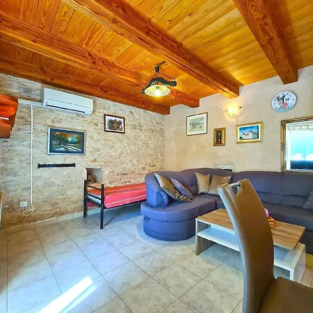 Holiday home Fuer 6 Personen Ca 80 Qm In Kavran, Istrien Suedkueste Von Istrien Kavran