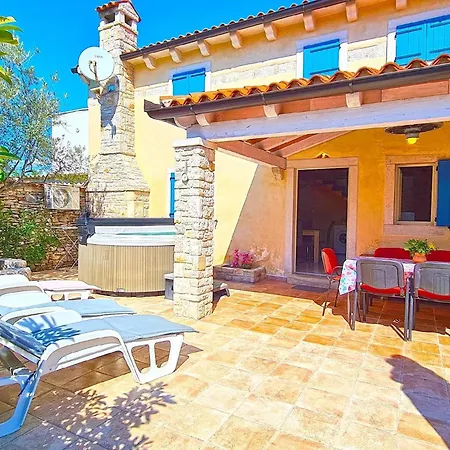 Holiday home Fuer 6 Personen Ca 80 Qm In Kavran, Istrien Suedkueste Von Istrien
